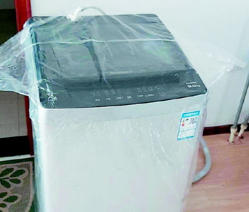 新購夏普洗衣機包裝殘缺散發刺鼻味，市民質疑非新品，維修問題引關注